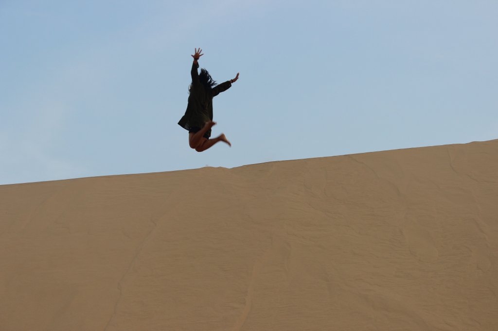 164 White Sand Jumping2.JPG