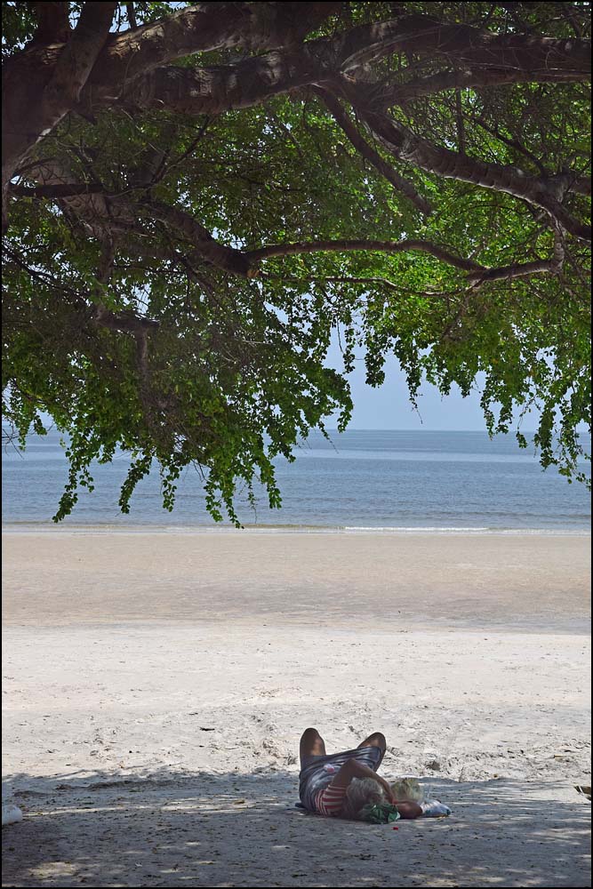 18-1555 Siesta vid stranden PKK.jpg