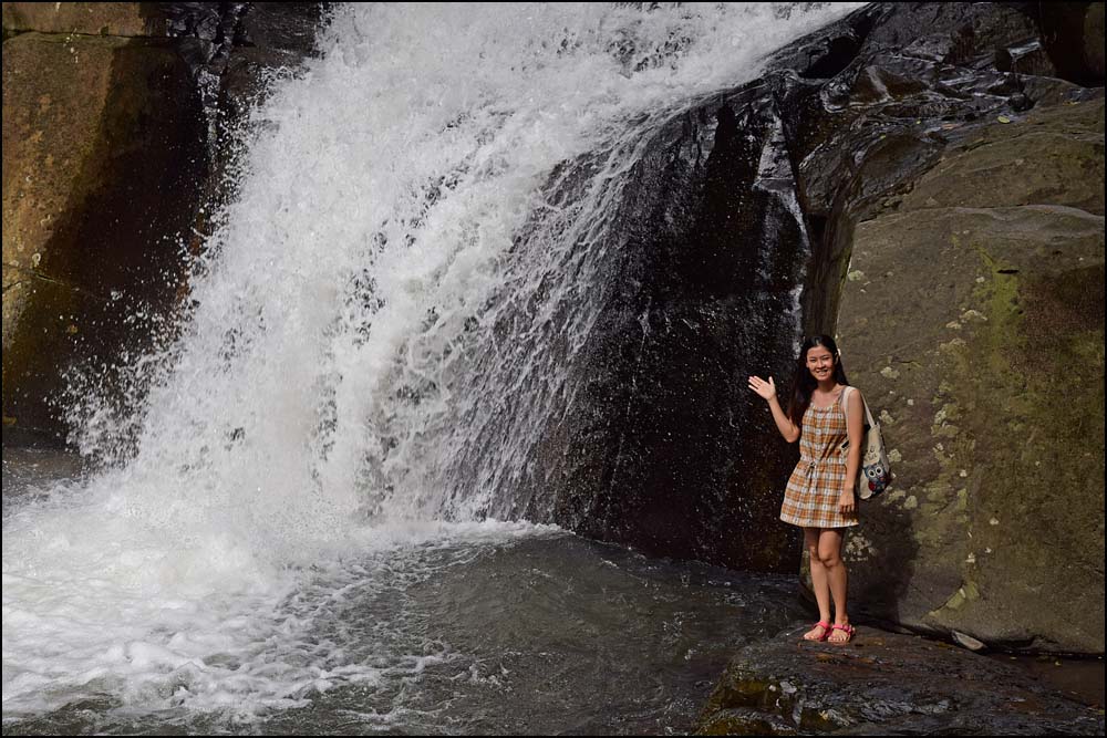 18-1592 Ning vid Pala-U waterfall PKK.jpg