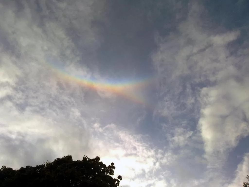 2.Kluven regnbåge.webp