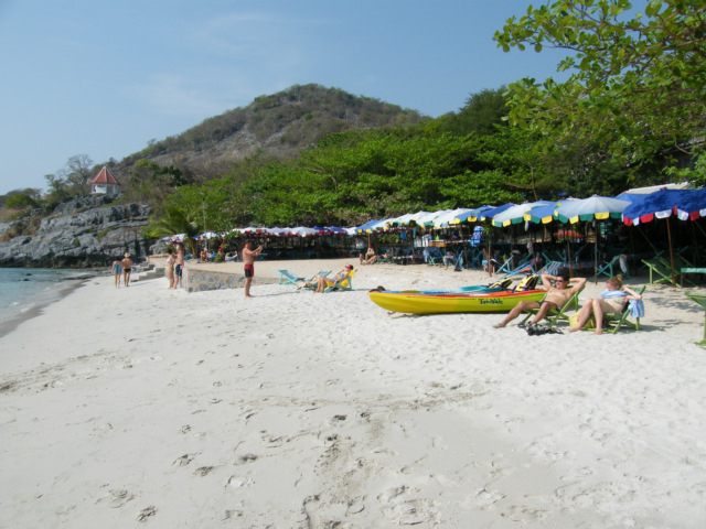 207-373-beach-koh-sichang-thailand-1.jpg