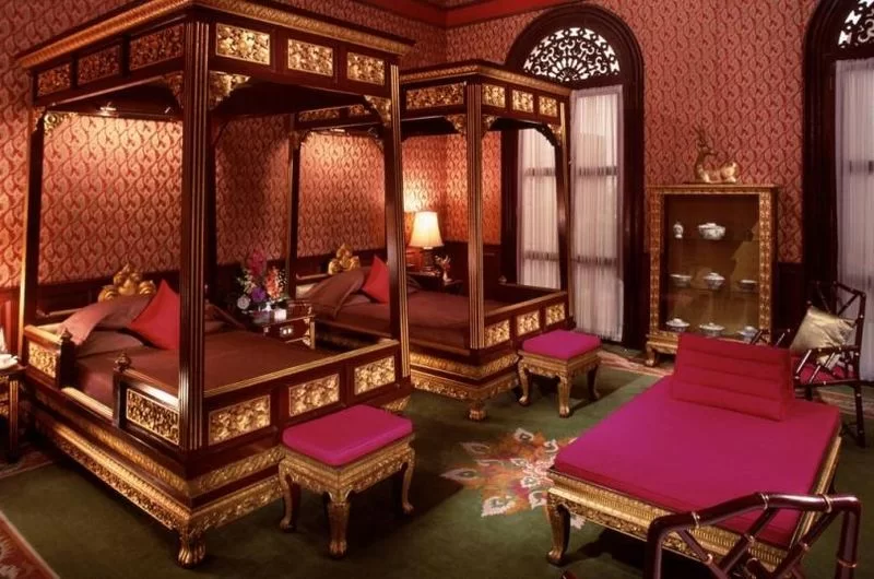 800px-Mandarin_Oriental_Bangkok_Somerset_Suite.webp