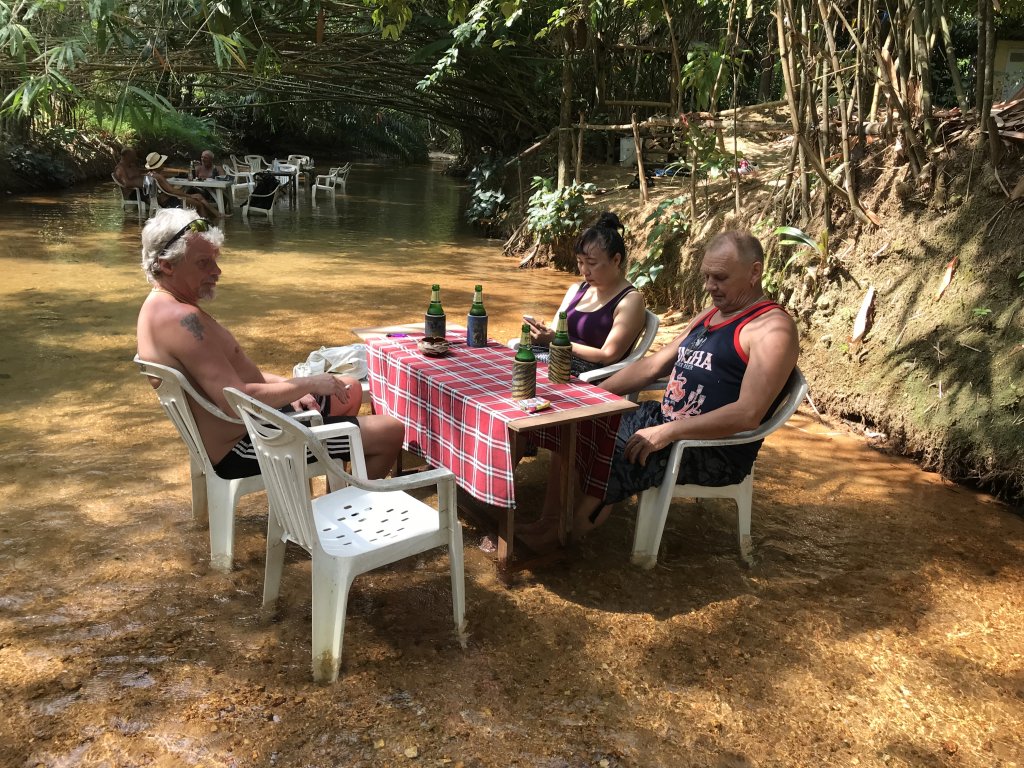 8E3B2412-75A1-4C10-898B-D00A2685E21E.jpeg