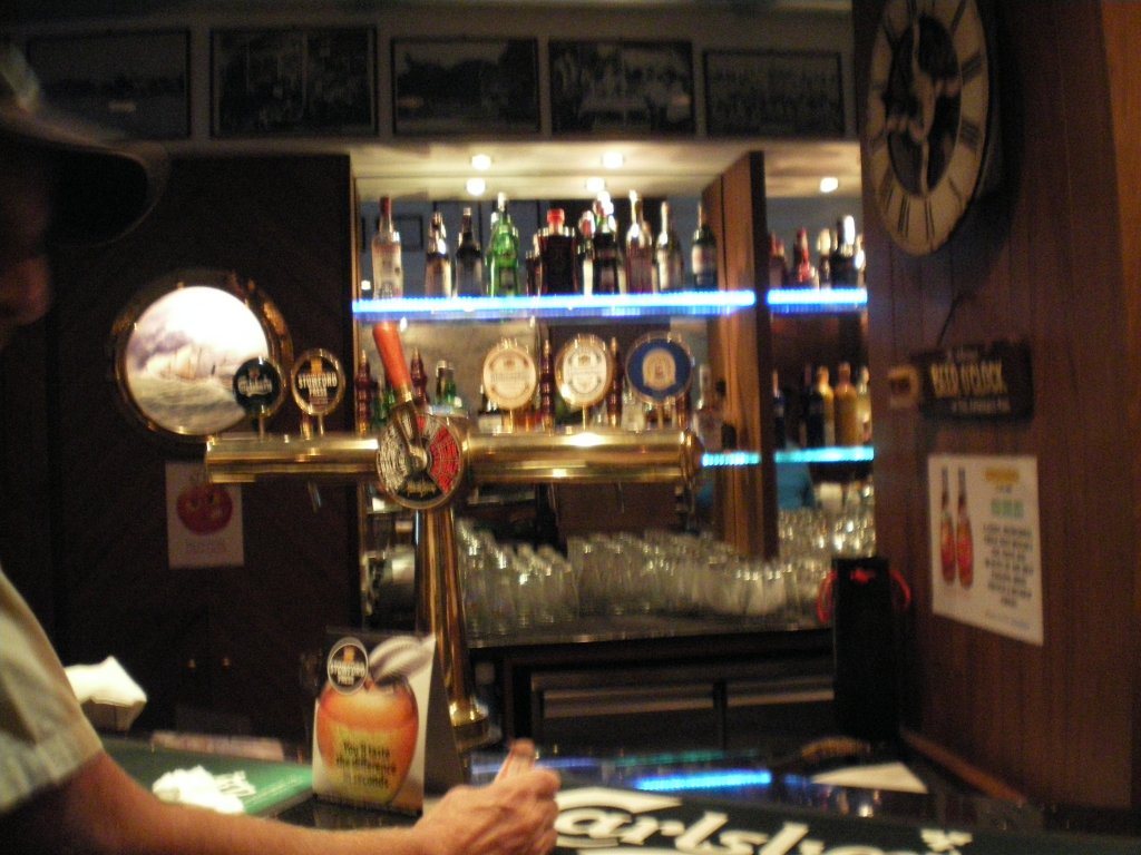 Admiral Pub (16).JPG