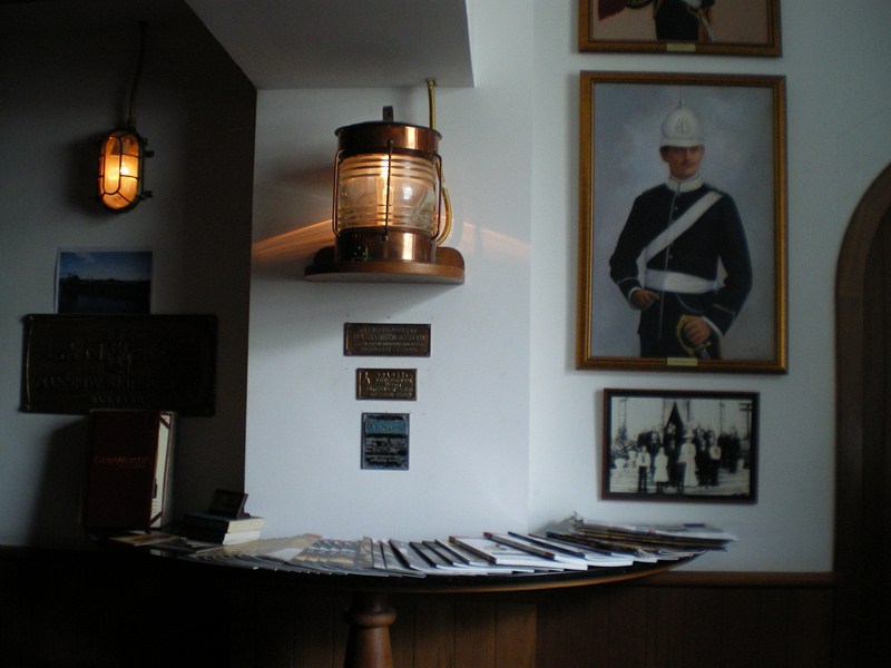 Admiral pub (7).JPG