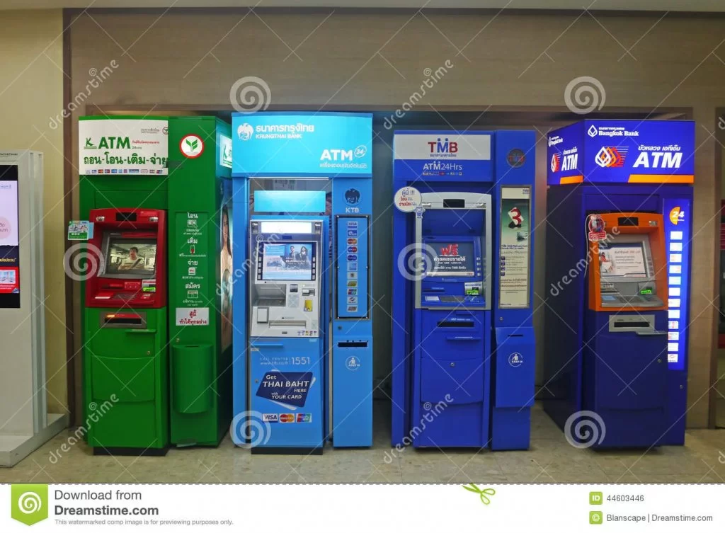 atm-enheter-vid-olika-thailändska-banker-44603446.webp