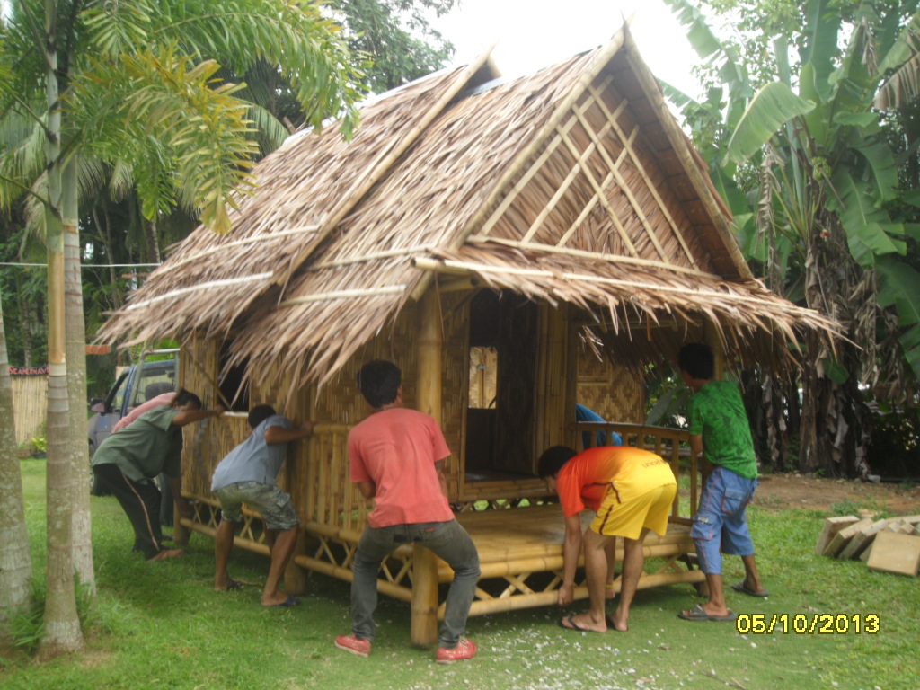bambo bungalow.JPG