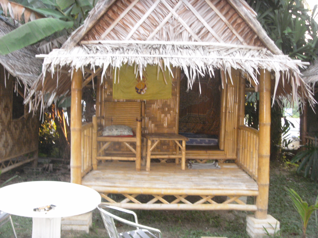 bamboo bungalow (3).JPG