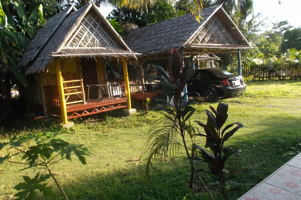 bamboo bungalow (7).JPG