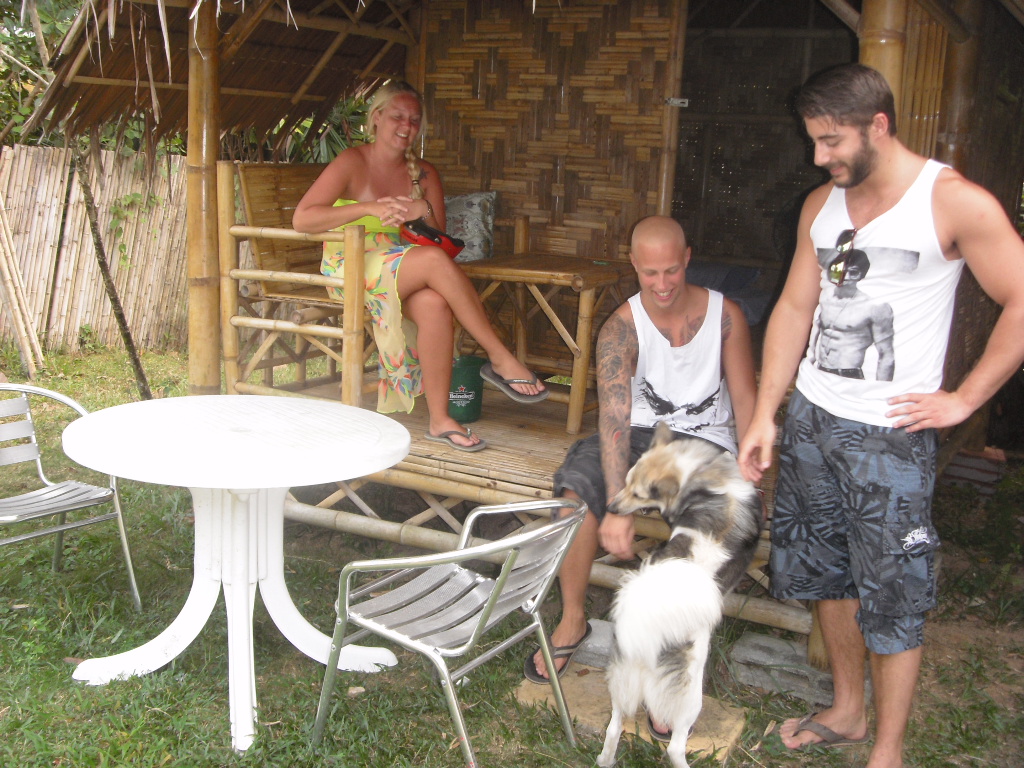 bamboo bungalow.JPG