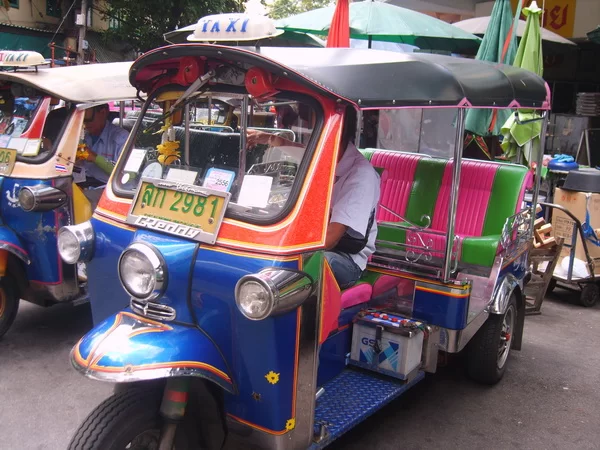 Bangkok_Tuk_Tuk_1.webp
