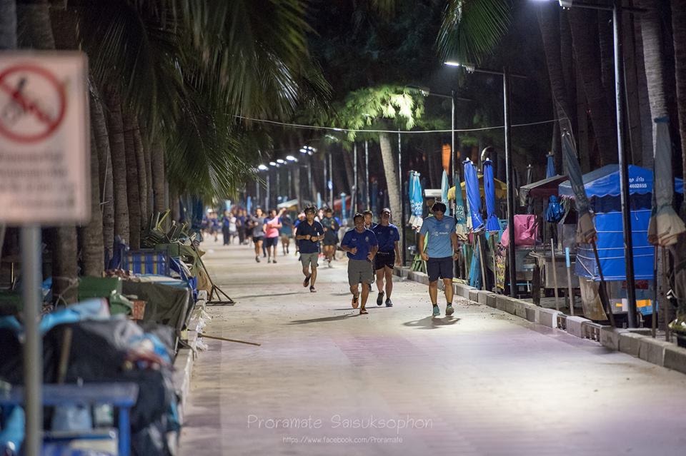 Bangsaen beach morgon trim.jpg
