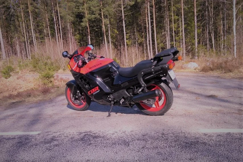 CBR 1000f 1.webp