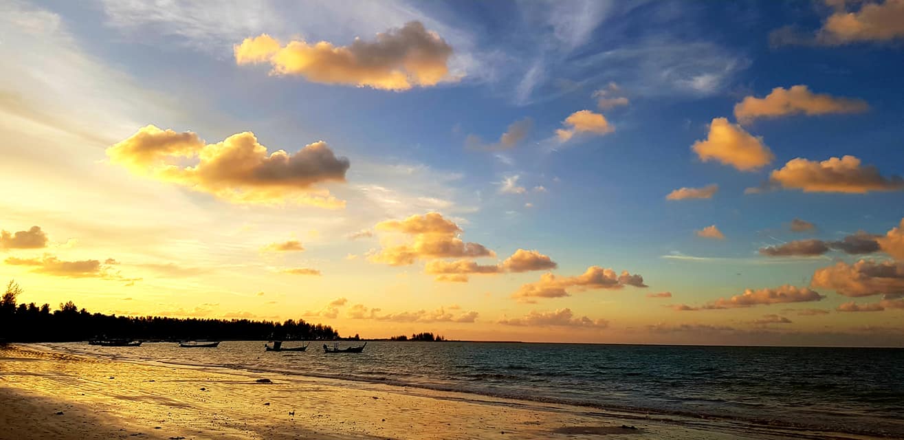 Cocont beach.jpg