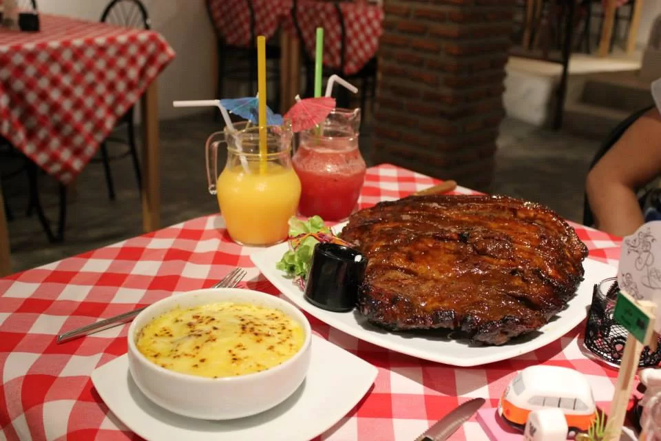 fat boy grill Charn talay.webp