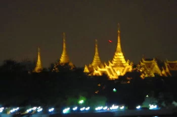 grand-palace-photo_12577828-350tall.webp