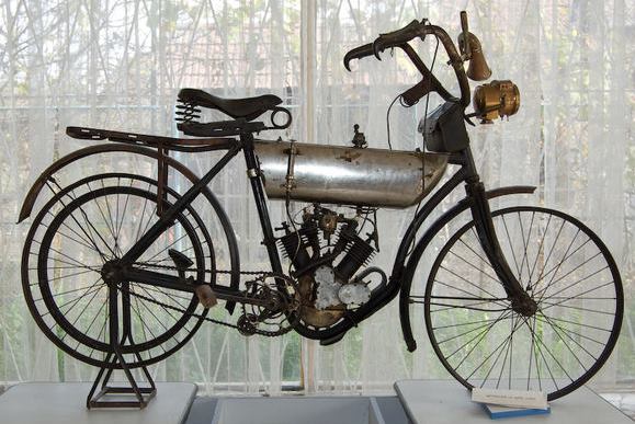 Husqvarna_Moto-Reve_1910(2).jpg
