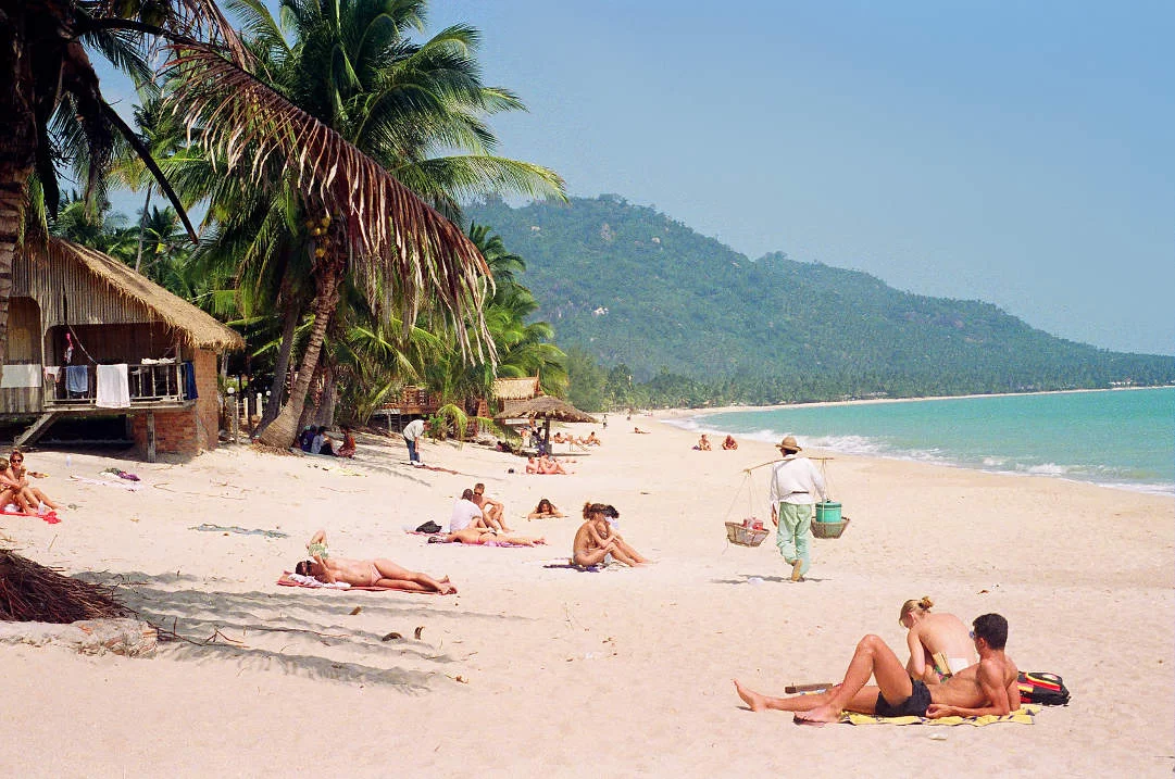 lamai-beach-1992.webp