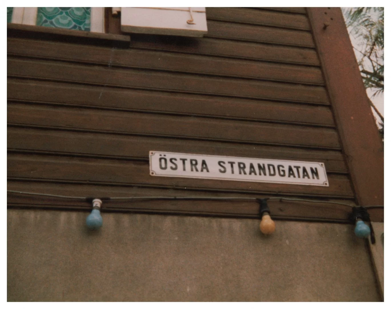 Lokal gata i Gustavia.webp