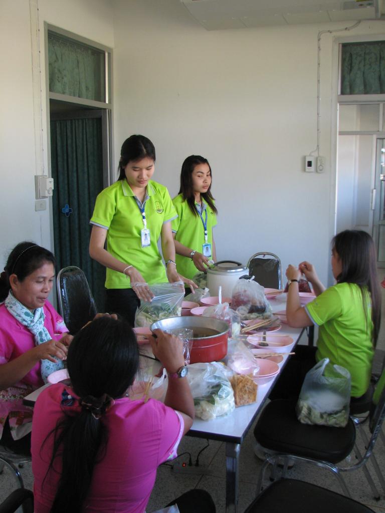 lunch 001.jpg
