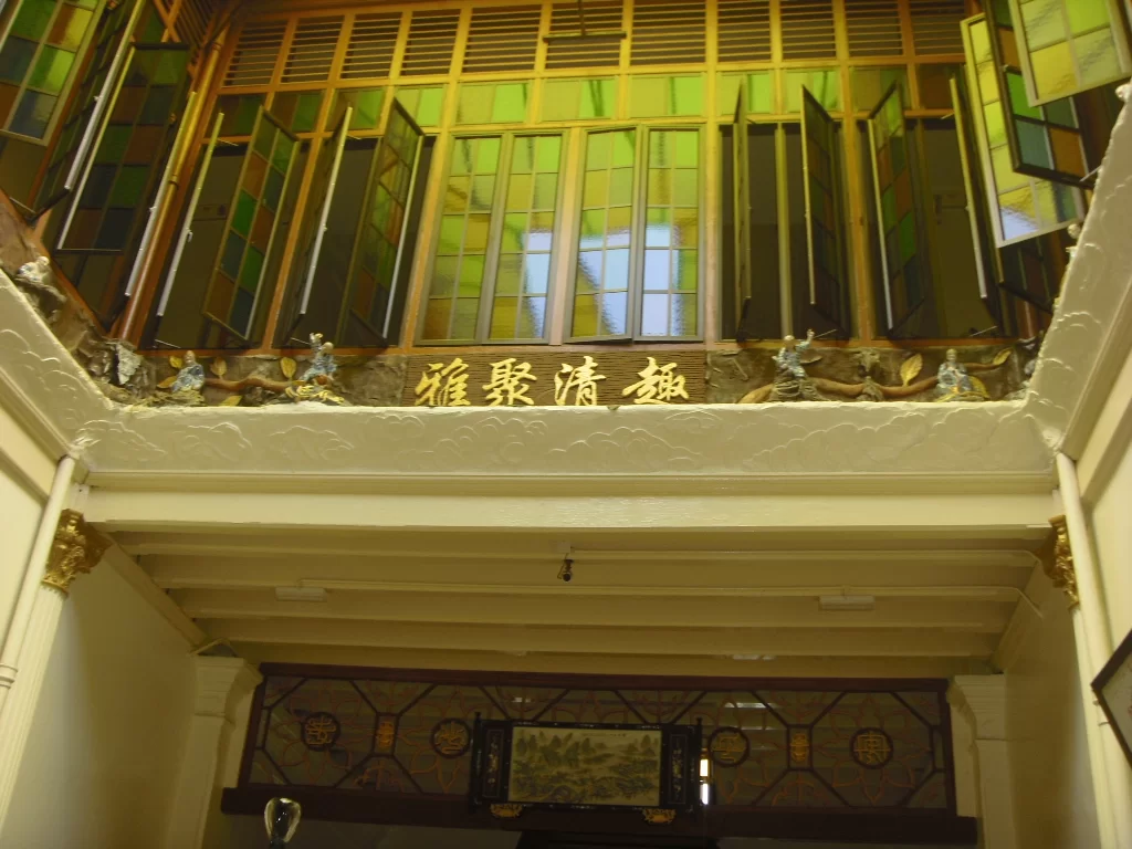 m 012.webp