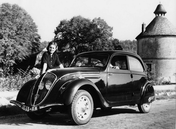 Peugeot-202-France-1938a.jpg