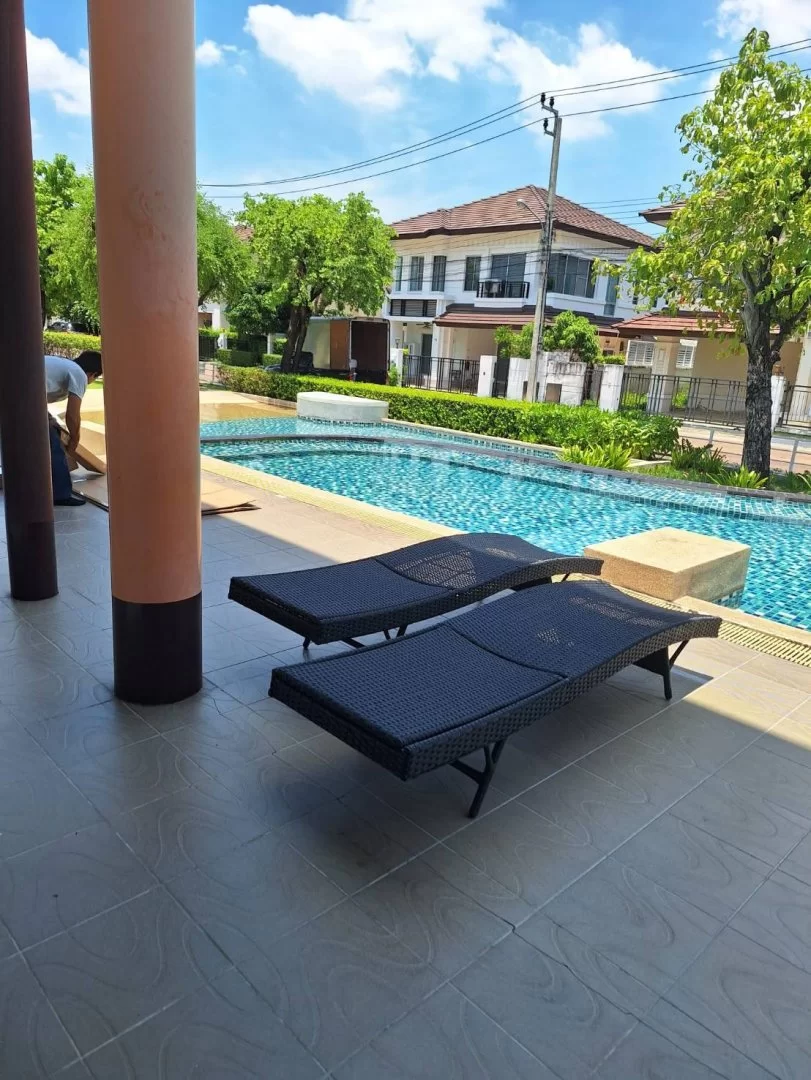 Pool 1.jpg