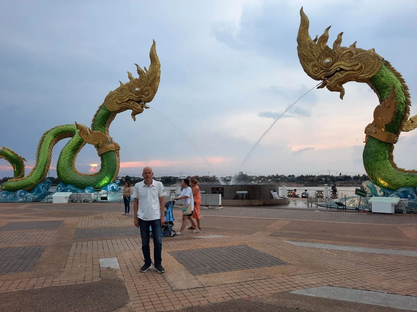 received_760522172404189.webp