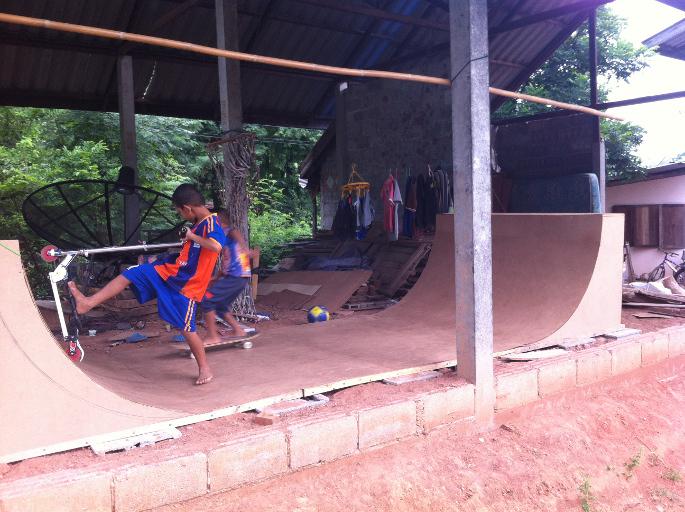 Skateboard.JPG