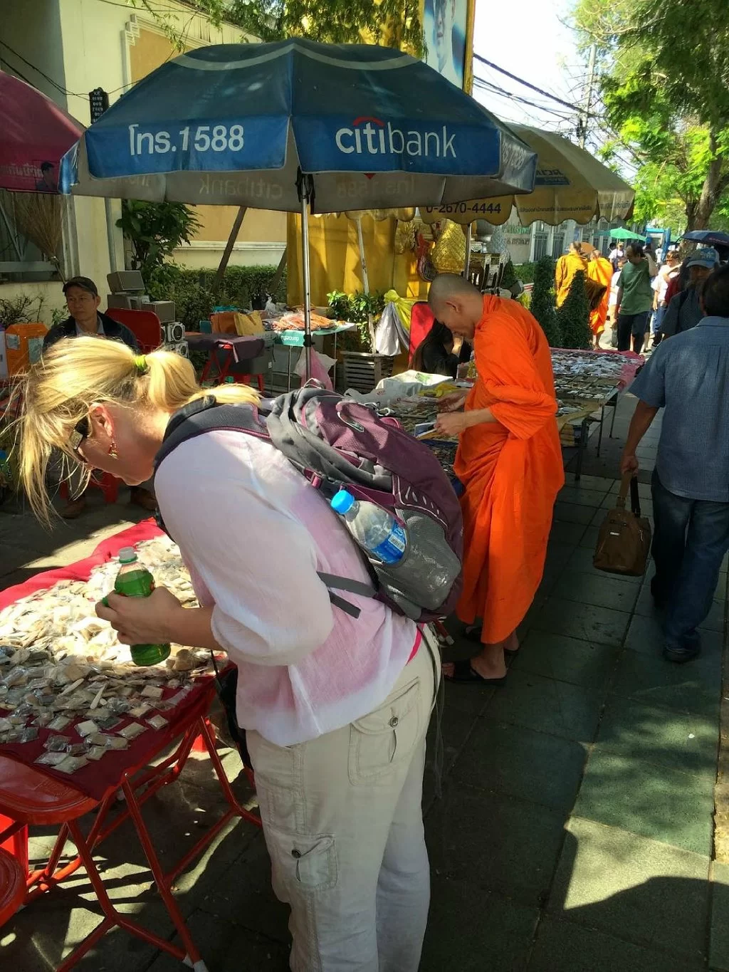 ta-prachan-market.webp ta-prachan-market.webp