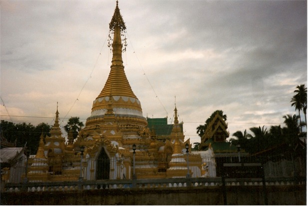 tempel%2520i%2520Mae%2520Hong%2520Son.jpg