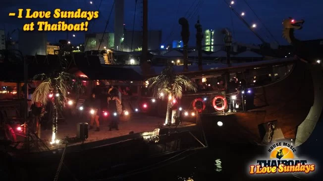 The thai boat.jpg