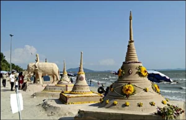 Wan-Lai-Bang-Saen-Songkran-Festival-011452.webp
